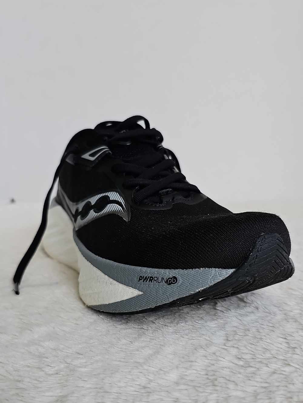 ​Saucony Triumph 22 Women’s Running Shoes Black White Size 8 S10964-200¹